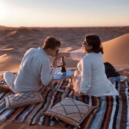 Отель Merzouga Camel Luxury Camp Экстерьер фото