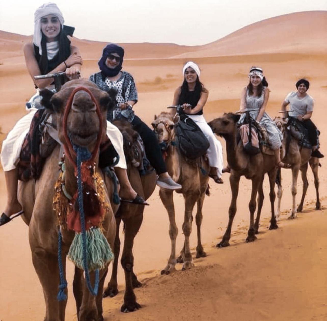Отель Merzouga Camel Luxury Camp Экстерьер фото